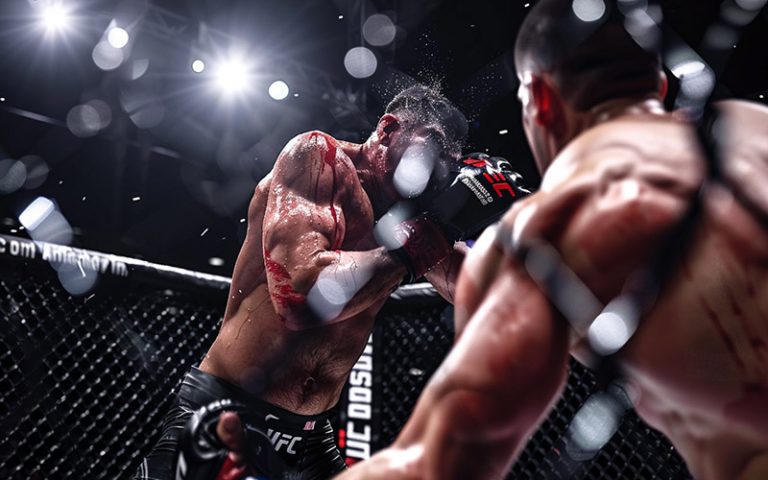 kimzolciakwedding.com