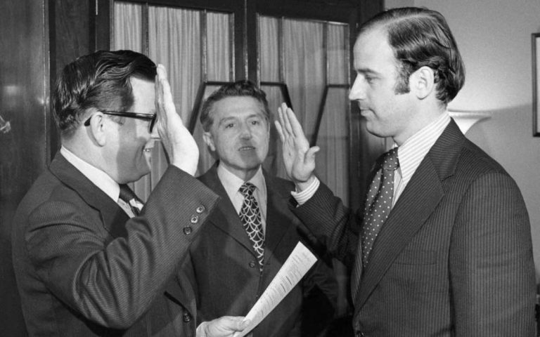 kimzolciakwedding.com